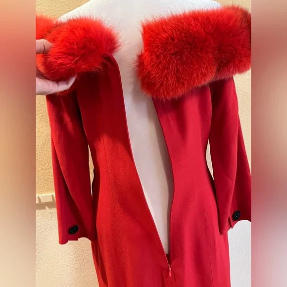 Vintage off-shoulder cocktail dress w/ fur trim. Fitted, lined, midi. Red. 10 - Picture 8 of 16